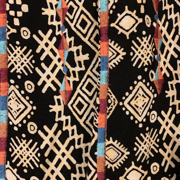 Savanna Jane Multicolor Geometric Blouse NWOT Medium - Picture 4 of 4